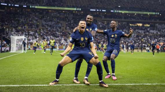 Kylian Mbapp&eacute; con Francia