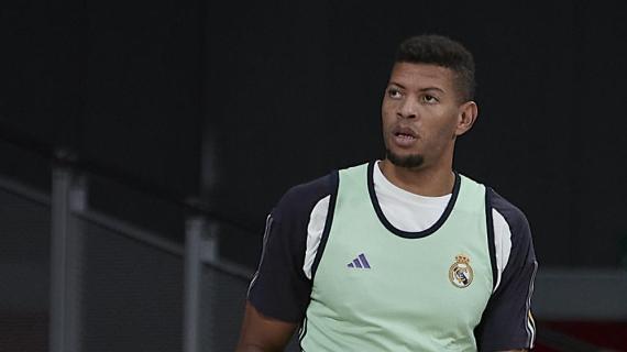 Tavares: "Con Scariolo jugamos con muchísima más intensidad. Los fichajes..."
