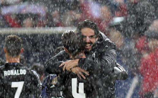 VÍDEO - La celebración de Isco y Asensio en el vestuario: "Si tu eres mi 'picha'..."