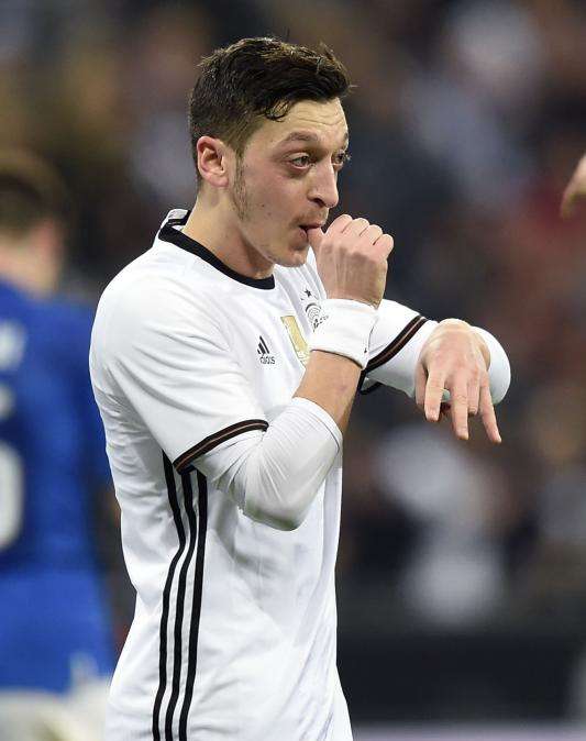 Los jugadores que sueñan con jugar en el Madrid: Özil