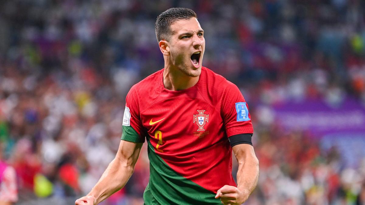 Mercado de fichajes | Dalot, ofrecido al Real Madrid para sustituir a Carvajal