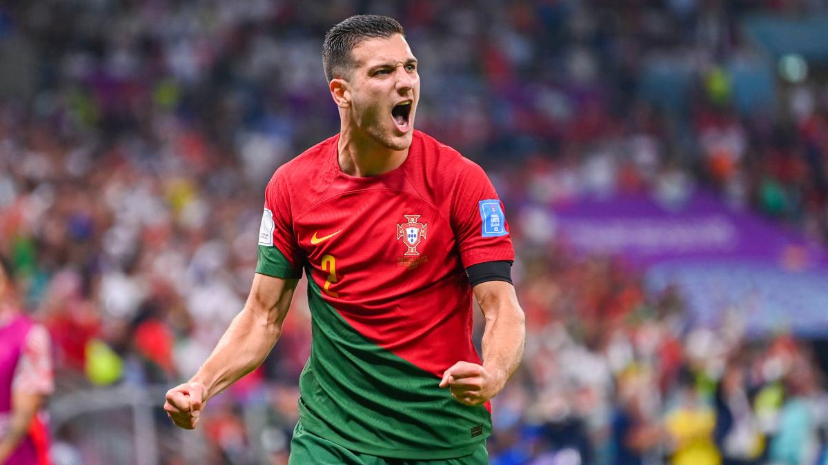 Diogo Dalot: la oportunidad para acabar con los problemas en las bandas
