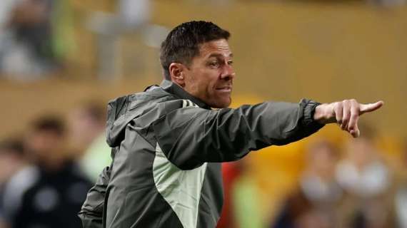 Xabi Alonso, en rueda de prensa: "¿Tres centrales? Siempre lo he tenido en la cabeza"