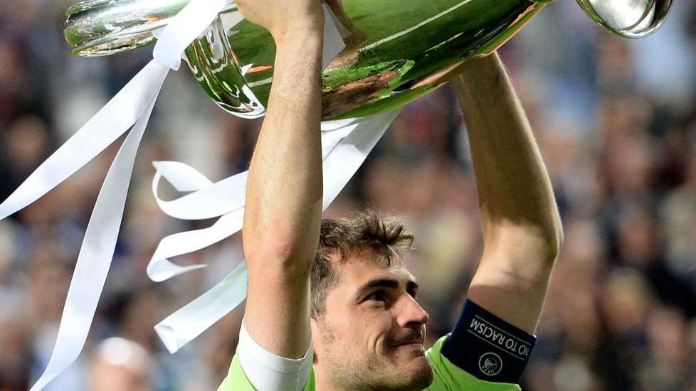 Jugones: Casillas se plantea dejar el Madrid