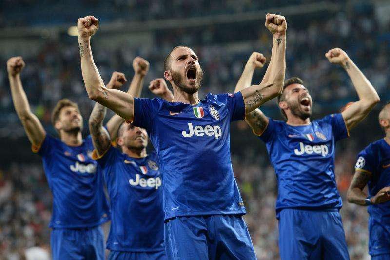 Chiellini: "El penalti a James es muy exagerado"