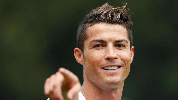 Cristiano Ronaldo: "Espero escribir más hermosas páginas en el Madrid"