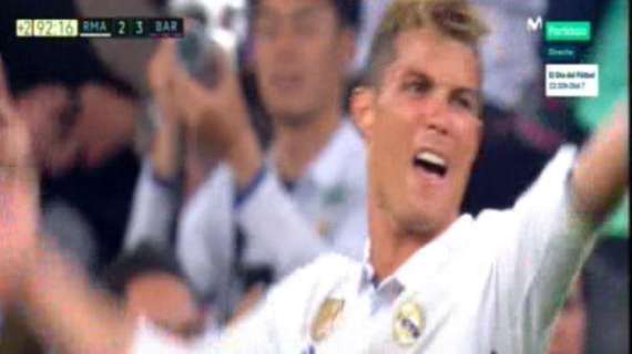 FOTO - El enfado de Cristiano con sus compañeros tras el gol de Messi