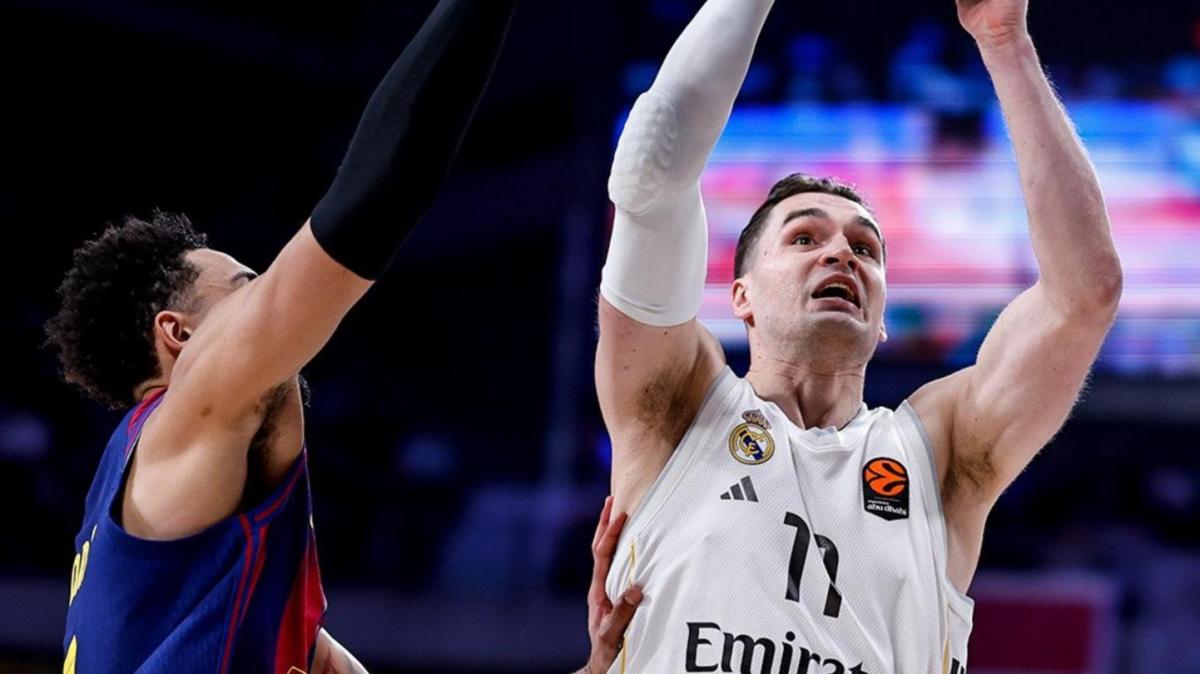 Hezonja levanta al Real Madrid y Scariolo se sincera: "Hace unos partidos..."