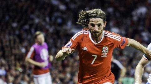 Joe Allen: "Con Gales he tenido a gente de la que aprender mucho, como Bale"