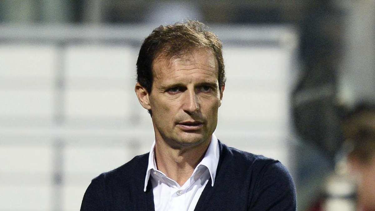 Allegri: "Vidal seguirá en la Juventus"