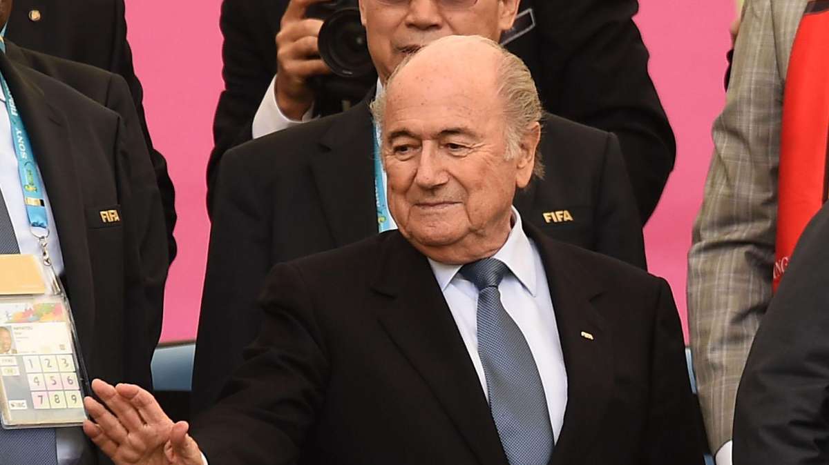 Blatter: "Recuerdo que soy socio de honor del Real Madrid desde 2006"