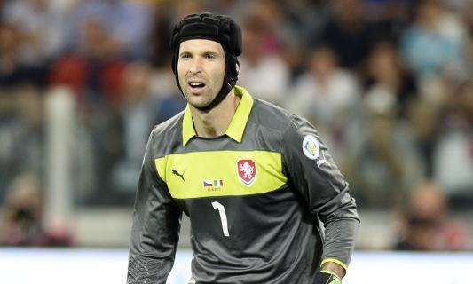 Cech: "¿Fichar por el Real Madrid? Hay propuestas que no se pueden rechazar"