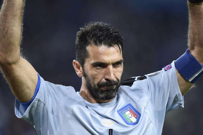 Buffon, Golden Foot 2016