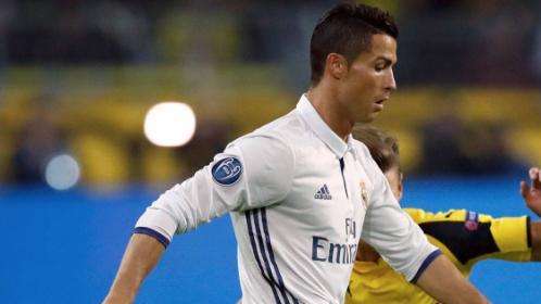 Cristiano comprueba su gol anulado ¡con un cámara!