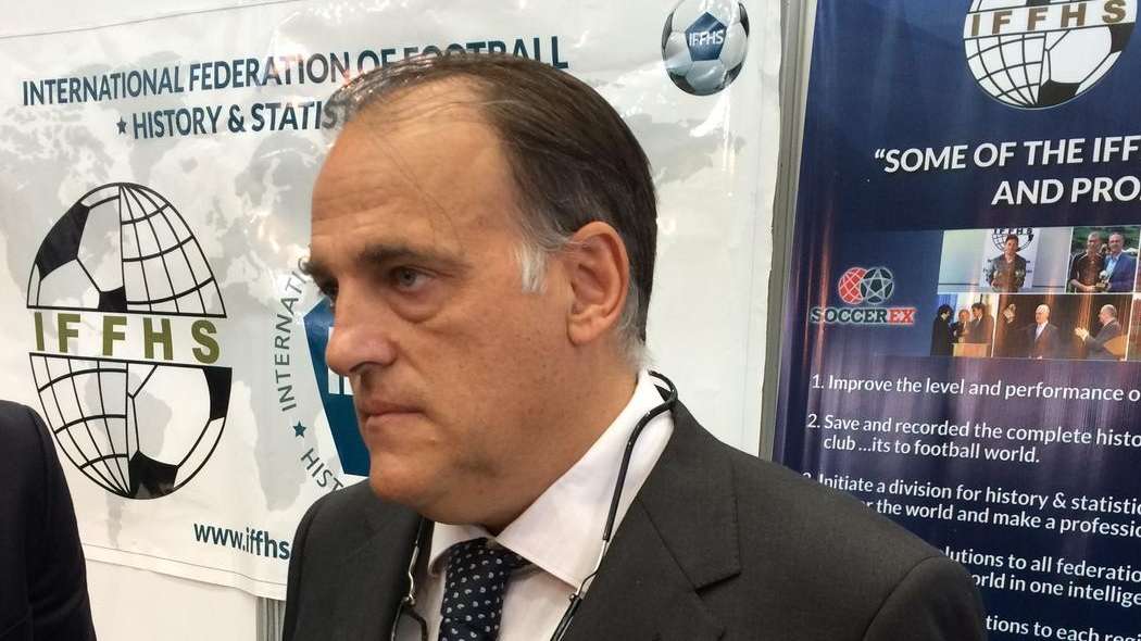 Tebas: "Si hay suspicacias se hace el homenaje en otro sitio"