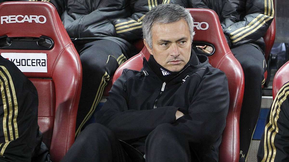 Mourinho: "He aprendido mucho de Van Gaal"