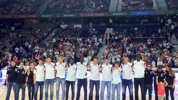 El Cadete A ofrece la Copa al Barclaycard Center