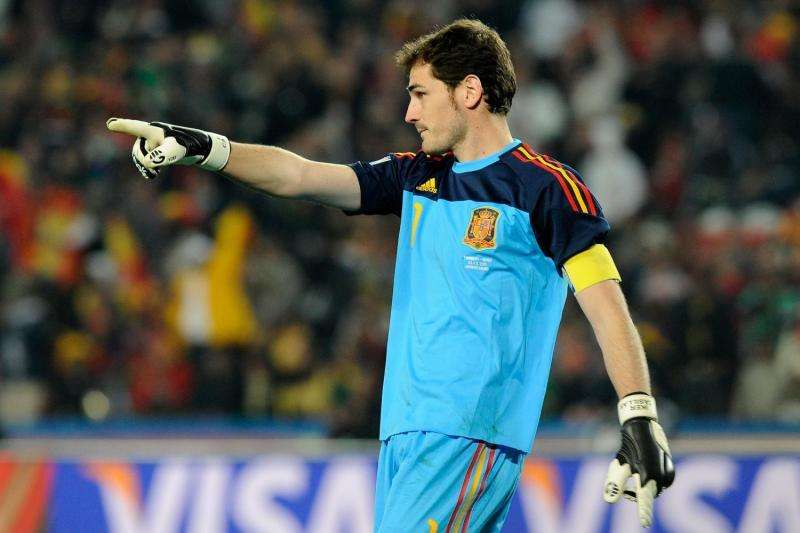 AS: Benítez manda espiar a Casillas y De Gea