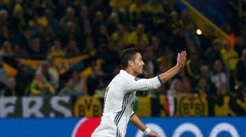 Alcaide, en Realmadrid TV: "Kroos es un jugador vital para el equipo"