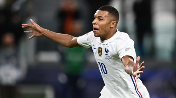 Kylian Mbapp&eacute; con Francia