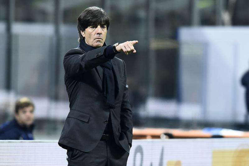 Löw: "Kroos juega a un nivel de clase mundial de forma constante"