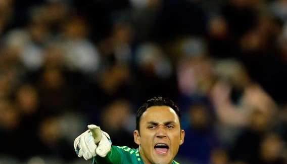 ¿Keylor o Casilla? El dilema de Benítez