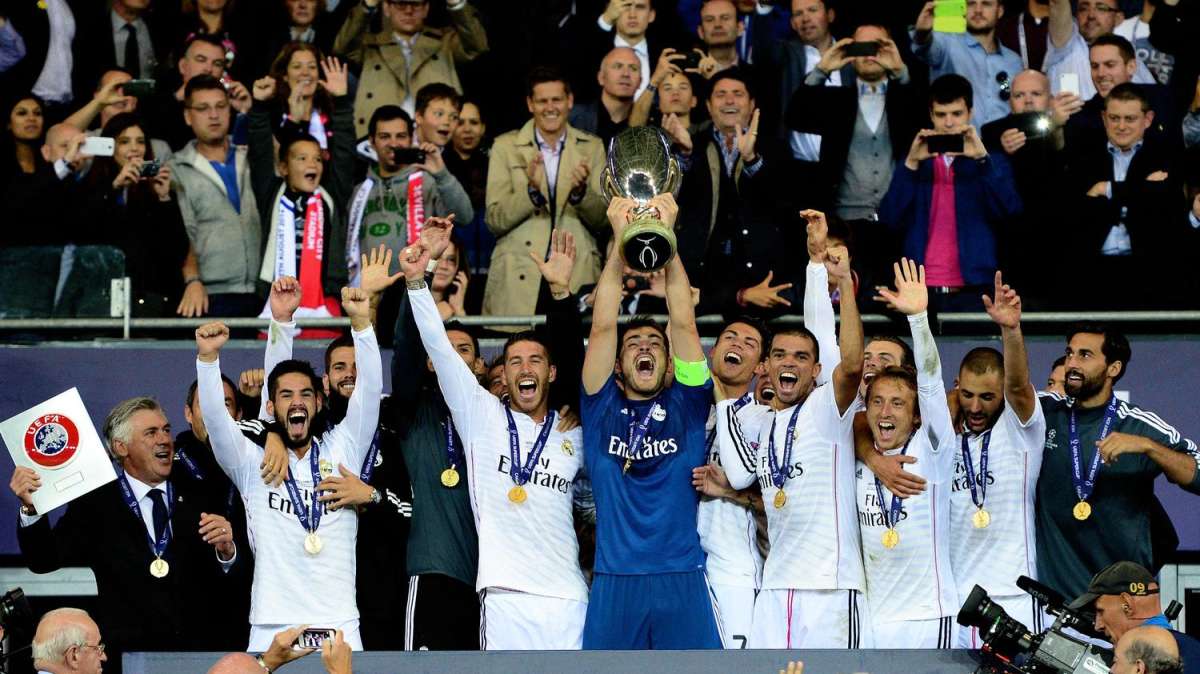 Casillas ya ha levantado nueve copas desde 2008