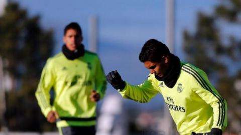 Benzema hace saltar las alarmas en el entrenamiento