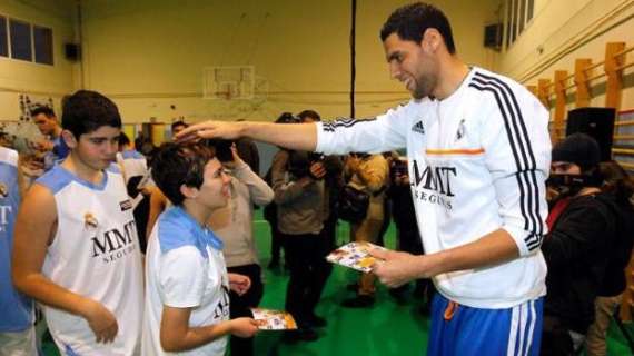 Mejri muestra su cara más solidaria