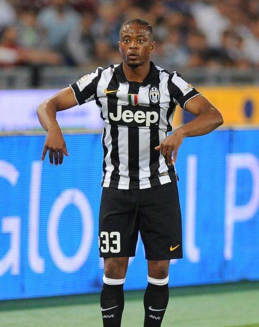 Evra: "Dejar el Manchester United es un error"