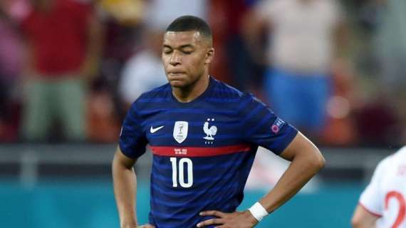 Kylian Mbapp&eacute; con Francia