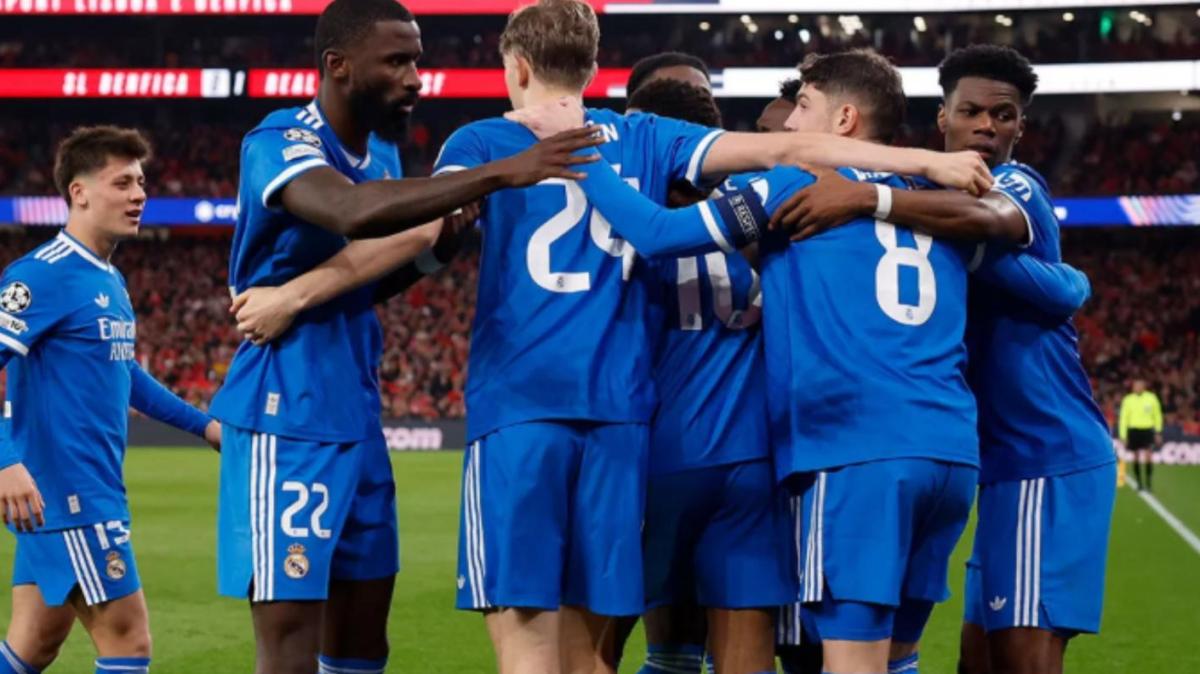 Una leyenda del Real Madrid alaba a dos jugadores: “Debería estar siempre en el campo”