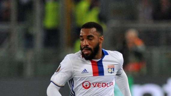 Lacazette intentará convencer a un enemigo íntimo del Real Madrid: "Le pediré que firme con el Arsenal"