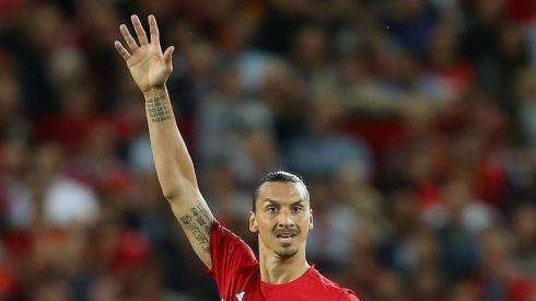 Ibrahimovic: "Deberían mostrar más respeto por Rooney en Inglaterra"