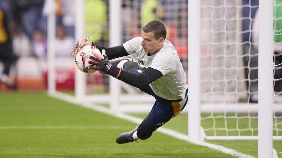 El Real Madrid pone precio a Lunin y ya escucha ofertas