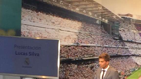 EN DIRECTO: Presentación de Lucas Silva