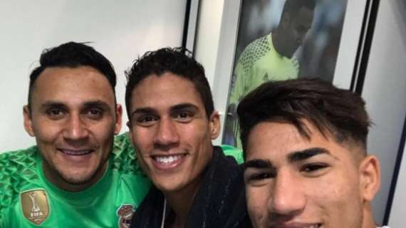 FOTO - Varane celebra el triunfo de hoy: "Buena victoria esta noche"