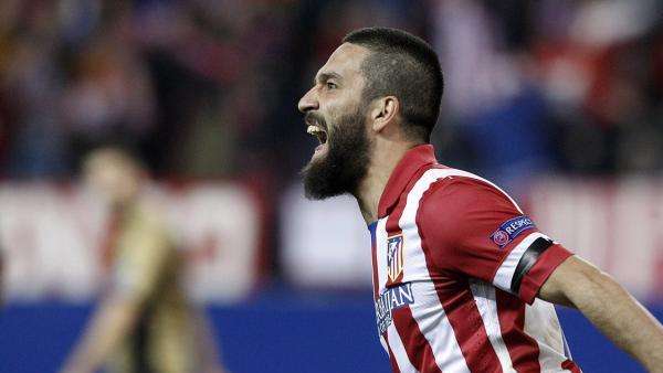 Clemente Villaverde: "El árbitro ha condicionado el partido con la expulsión de Arda"