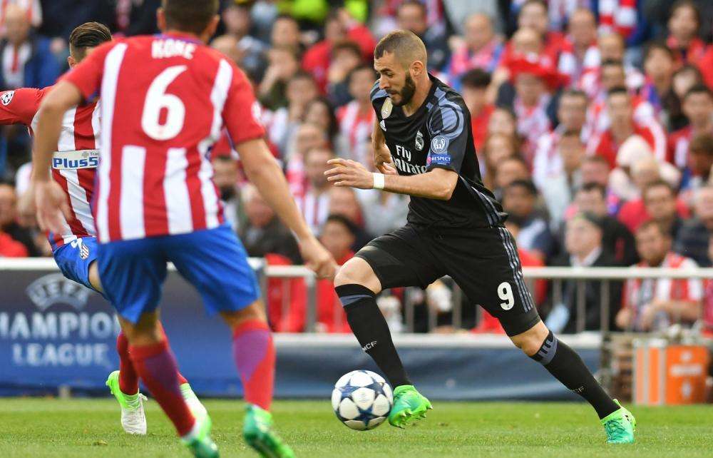 Tres años del mejor truco de magia de Benzema