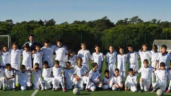 Los alumnos de la Fundación Real Madrid en Portugal ya tienen sus equipaciones