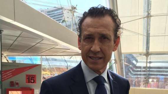 Valdano: "Cuando llegué al Madrid, Raúl quería volver al Atleti"