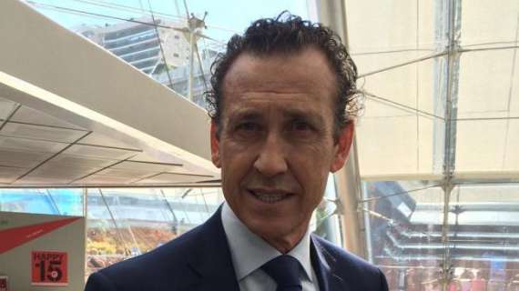 Valdano: "El Madrid necesita jugadores nuevos en cada línea. Zidane y Mourinho..."