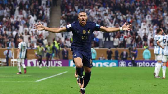 Kylian Mbapp&eacute; con Francia