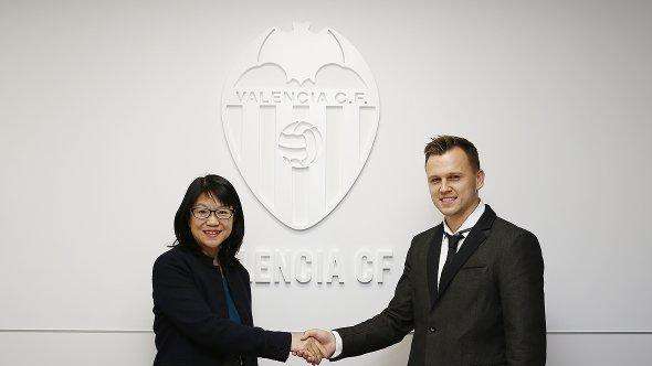 Cheryshev: "El Valencia es un gran club, espero estar a la altura"