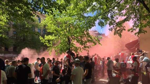 Detienen a cuatro hinchas del Ajax por lanzar fuegos artificiales cerca del hotel de concentración del Madrid