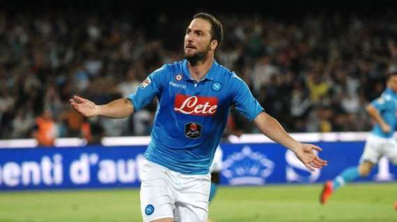 Daily Express: Higuaín se quiere ir del Napolés