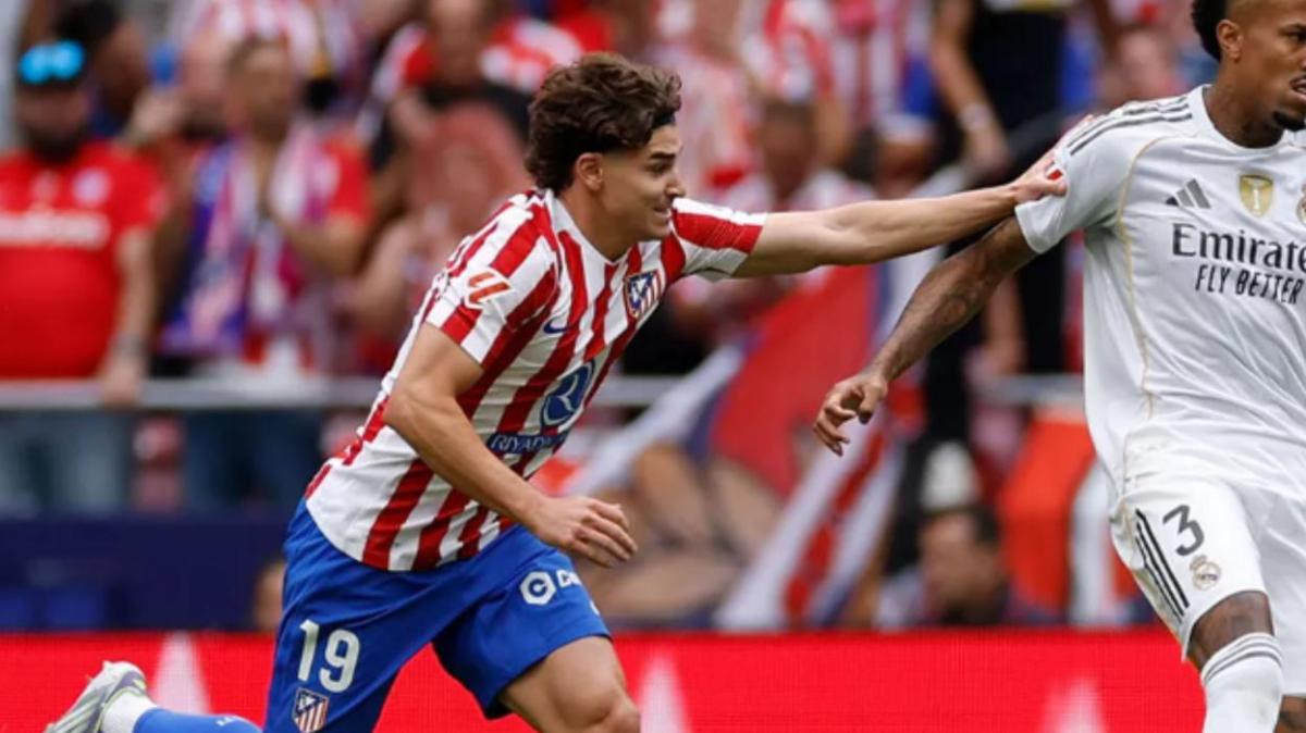 Ojo: tres entrenadores han hablado con Julián Álvarez para ficharlo