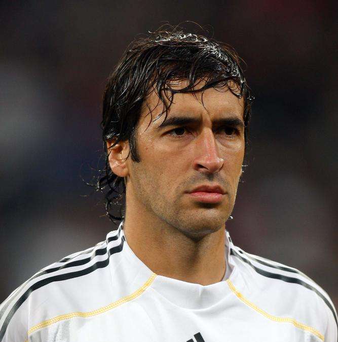Raúl debutará en abril frente a Ronaldo