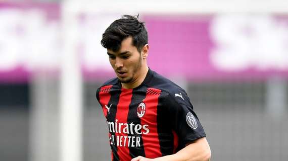 Brahim D&iacute;az con el AC Milan