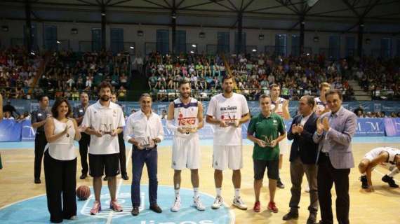 El Unicaja homenajeó a Rudy, Reyes y Llull